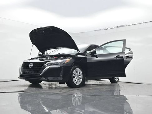 Used 2025 Nissan Sentra S FWD image 31