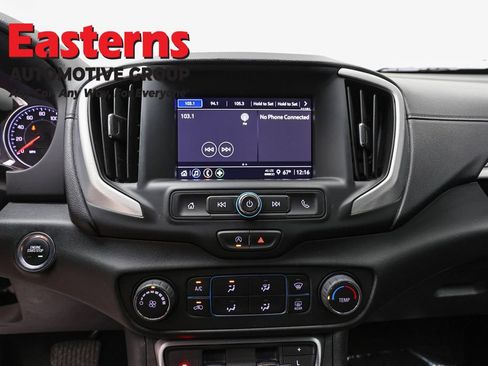 Used 2024 GMC Terrain SLE FWD image 11