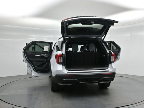 New 2026 Ford Explorer ST-Line RWD image 34