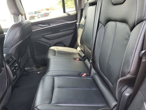 Used 2023 Jeep Grand Cherokee Limited AWD/4WD image 13