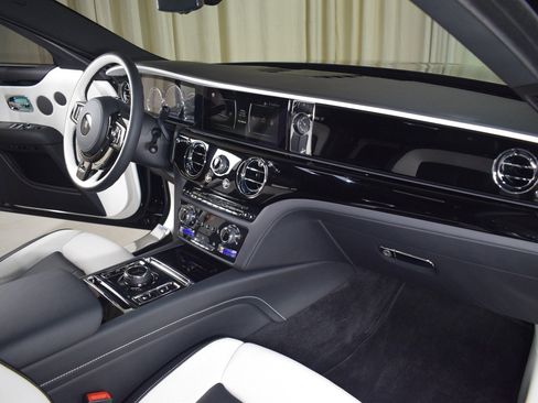 Certified 2024 Rolls-Royce Ghost image 26