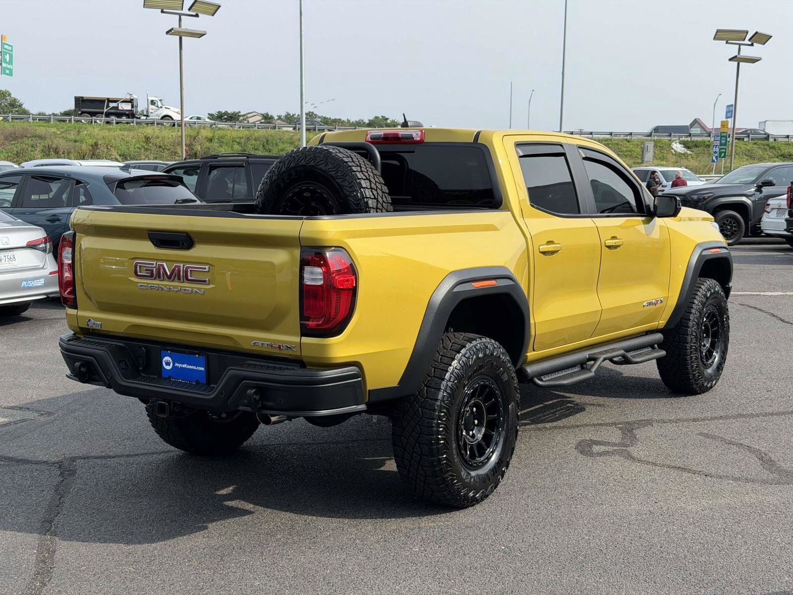 Used 2024 GMC Canyon AT4X w/ AT4X AEV Edition AWD/4WD image 2