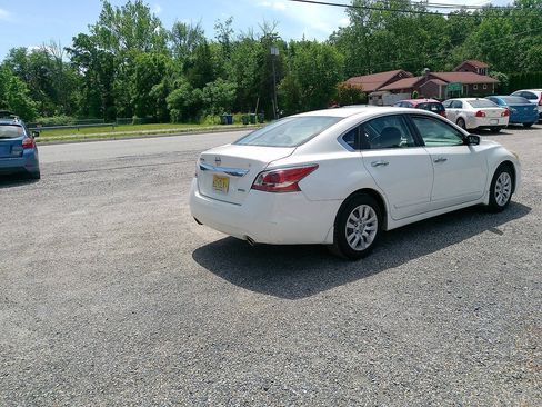 Used 2014 Nissan Altima 2.5 S FWD image 11