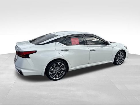 Used 2024 Nissan Altima 2.5 SL image 7