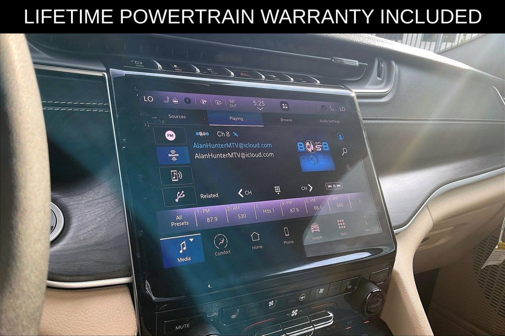 Used 2025 Jeep Grand Cherokee L Limited w/ Luxury Tech Group II RWD image 20