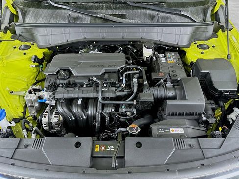 Certified 2025 Hyundai Kona SE image 28