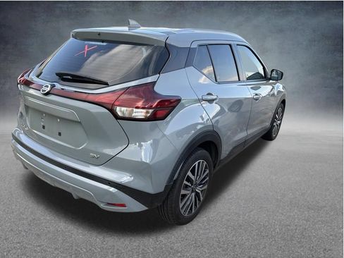 Used 2021 Nissan Kicks SV FWD image 7