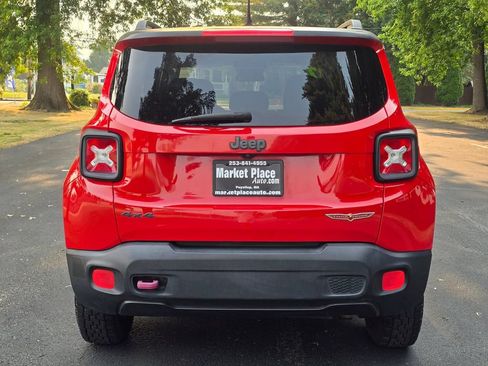 Used 2017 Jeep Renegade Trailhawk AWD/4WD image 5