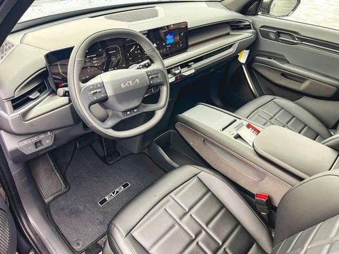 New 2026 Kia EV9 Land image 11