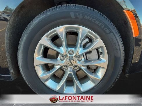 Certified 2021 Chrysler Pacifica Touring-L image 30