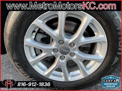 Used 2015 Jeep Cherokee Latitude w/ Comfort/Convenience Group image 12