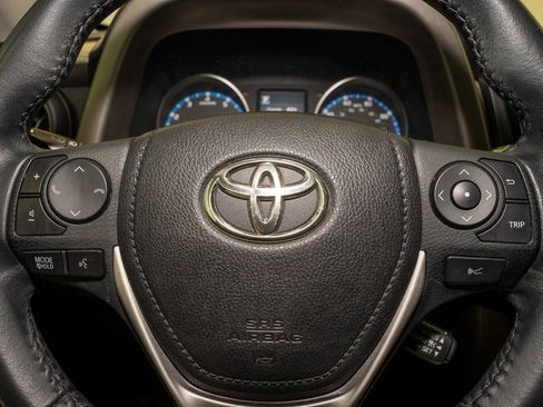 Used 2018 Toyota RAV4 XLE image 18