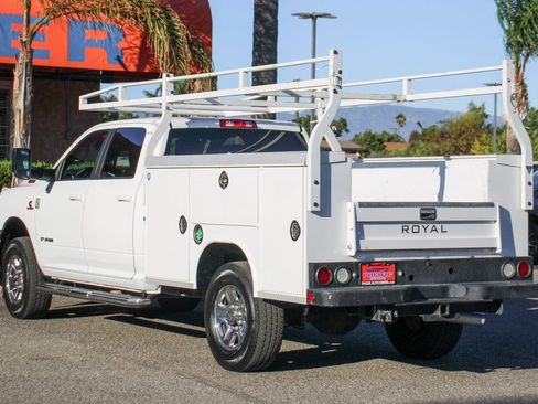 Used 2021 RAM 3500 Big Horn image 5