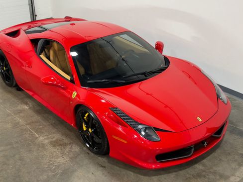 Used 2011 Ferrari 458 Italia Coupe image 2