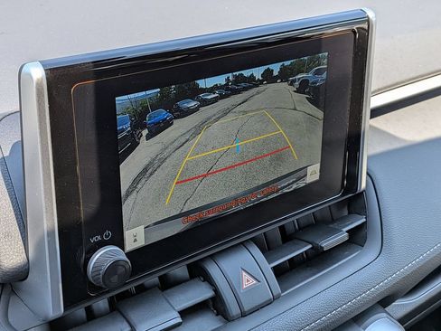 Used 2025 Toyota RAV4 XLE AWD/4WD image 6