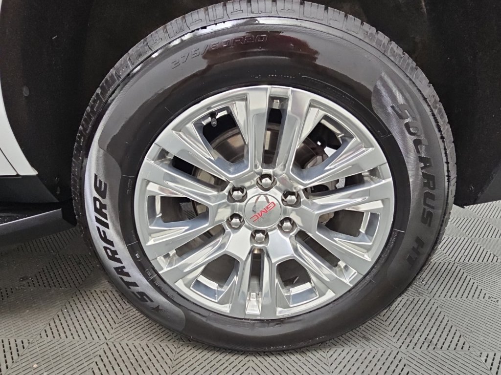Certified 2025 GMC Yukon Denali RWD image 45