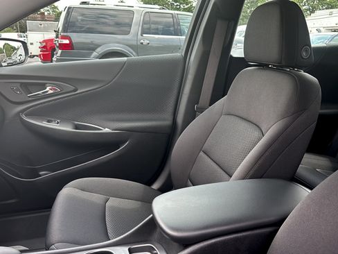 Used 2023 Chevrolet Malibu RS w/ LPO, Floor Liner Package FWD image 7