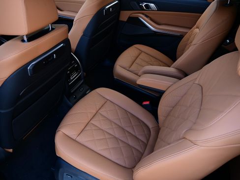 New 2026 BMW X7 xDrive40i w/ Executive Package image 10