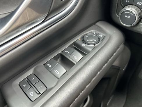 Used 2024 Chevrolet Tahoe LT AWD/4WD image 21