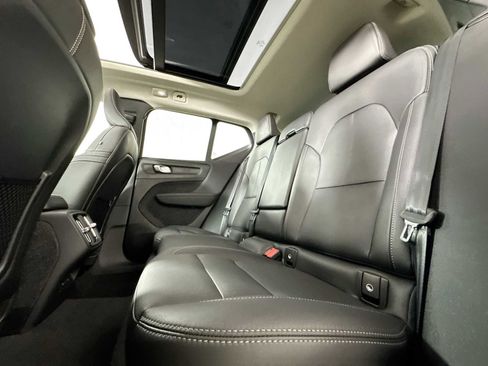 Used 2025 Volvo XC40 B5 Core w/ Protection Package Premier image 23