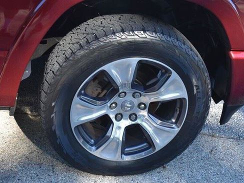 Used 2019 RAM 1500 Laramie w/ Sport Appearance Package AWD/4WD image 16