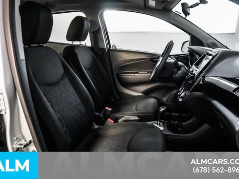 Used 2021 Chevrolet Spark LT image 20