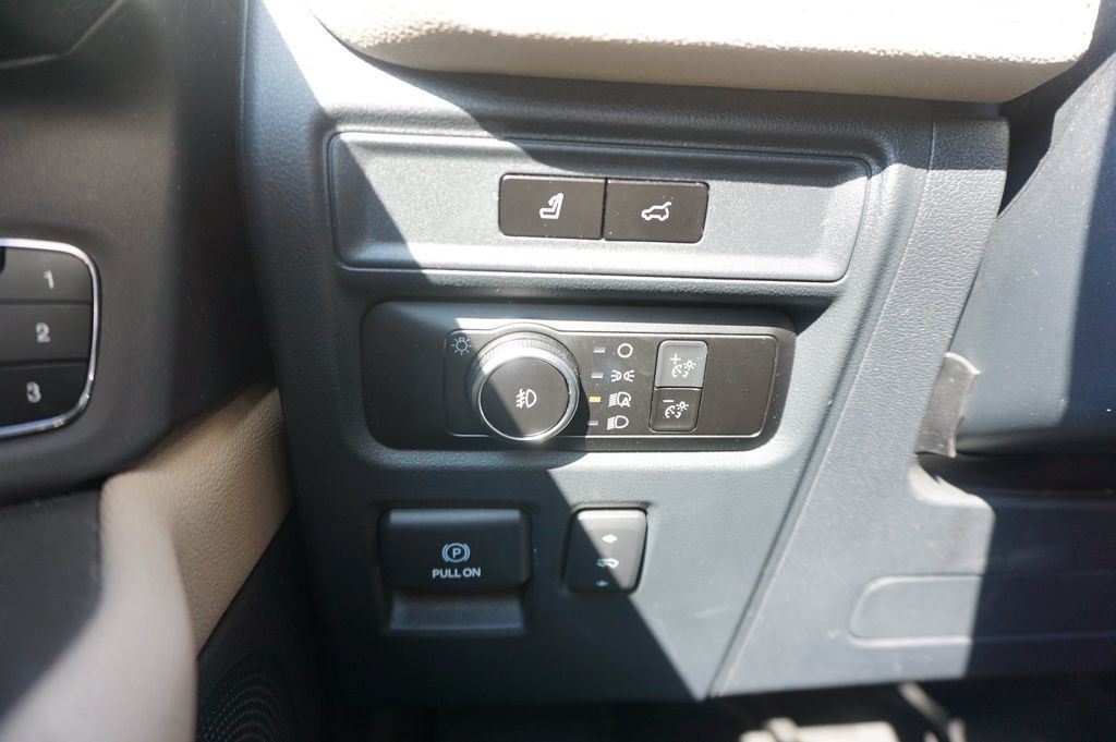 Used 2023 Ford Expedition Max Limited RWD image 5