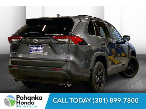 Used 2021 Toyota RAV4 LE image 13