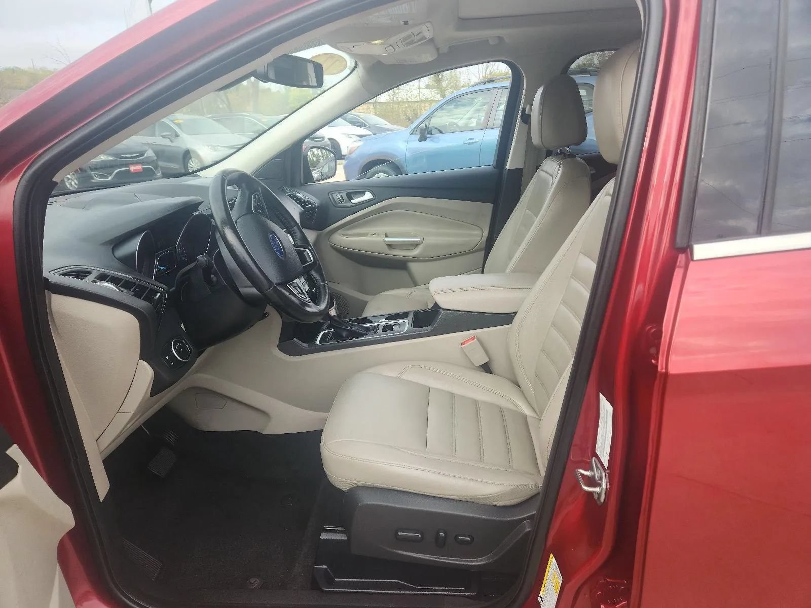 Used 2017 Ford Escape Titanium AWD/4WD image 13