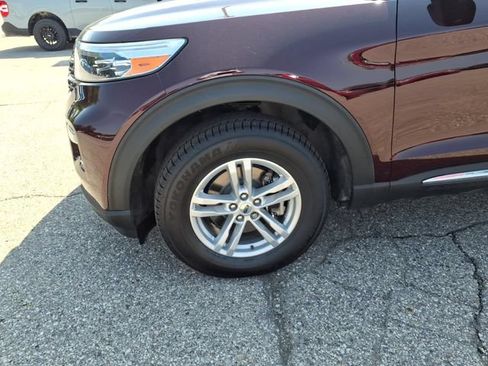 Certified 2022 Ford Explorer XLT w/ Equipment Group 202A AWD/4WD image 4