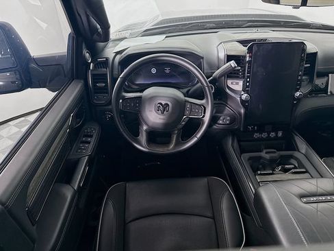 Used 2025 RAM 2500 Limited AWD/4WD image 23