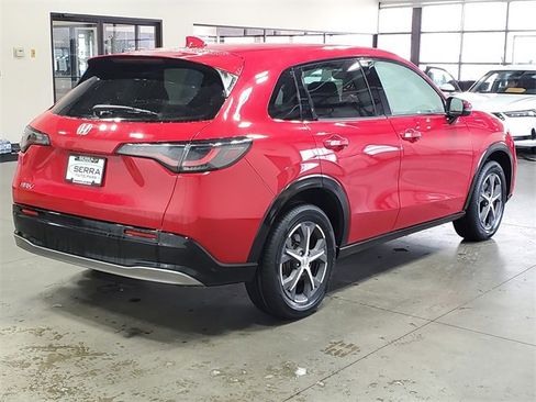 Certified 2025 Honda HR-V EX-L image 4