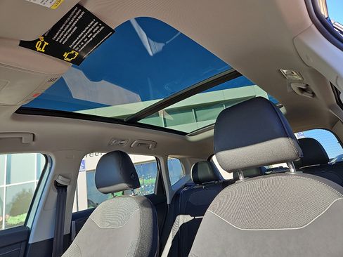 New 2026 Volkswagen Taos SE image 11