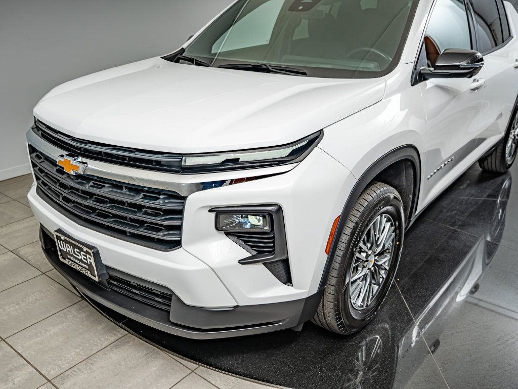 Used 2024 Chevrolet Traverse LS FWD image 14