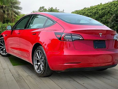 Used 2023 Tesla Model 3 Standard Range RWD image 9