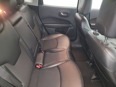 Used 2020 Jeep Compass Latitude image 19