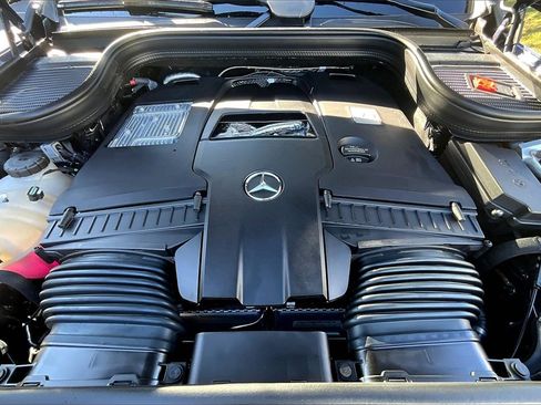 New 2026 Mercedes-Benz GLS 580 4MATIC image 11