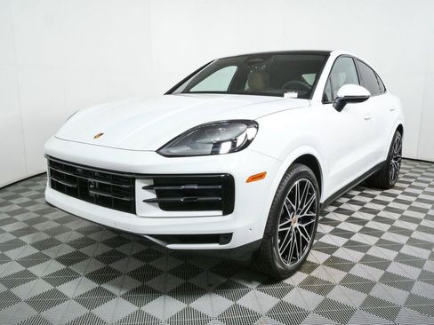 New 2026 Porsche Cayenne Coupe AWD/4WD image 1