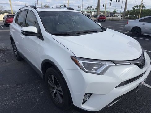 Used 2018 Toyota RAV4 XLE image 3
