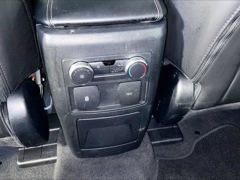 Used 2022 Ford Explorer XLT w/ Equipment Group 202A RWD image 31
