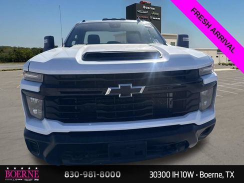Used 2025 Chevrolet Silverado 3500 W/T AWD/4WD image 5