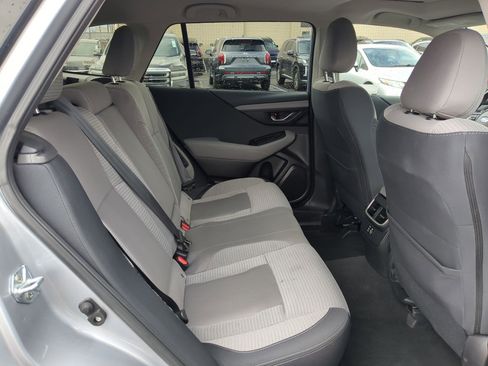 Used 2025 Subaru Outback Premium image 31