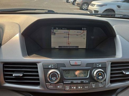 Used 2014 Honda Odyssey Touring image 19