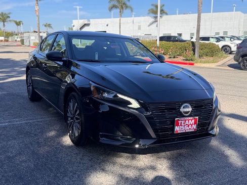 New 2026 Nissan Altima 2.5 SV AWD/4WD image 2