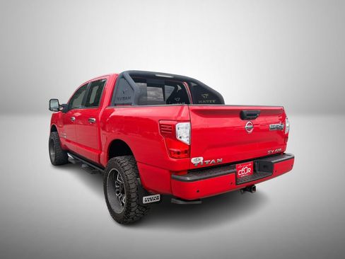 Used 2021 Nissan Titan SV w/ SV Convenience Package AWD/4WD image 3