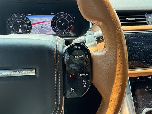 Used 2020 Land Rover Range Rover Sport SVR AWD/4WD image 25