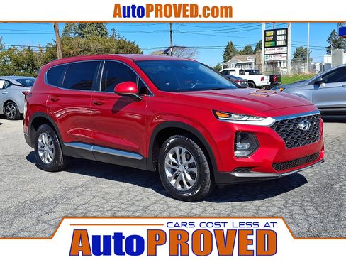 Used 2020 Hyundai Santa Fe SE image 1