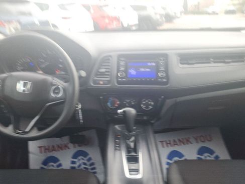 Used 2022 Honda HR-V LX image 5