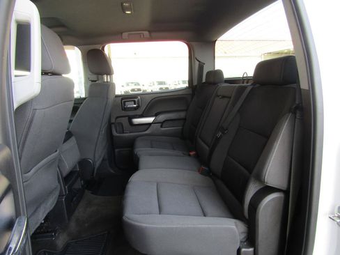 Used 2018 Chevrolet Silverado 1500 LT w/ Texas Edition RWD image 9