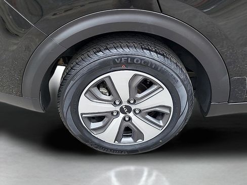 Used 2022 Kia Niro LX FWD image 9